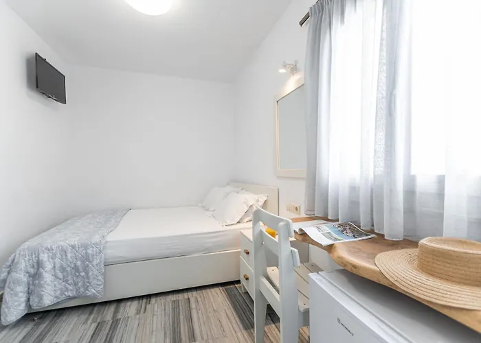 Azur Playa Naxos Hotel *